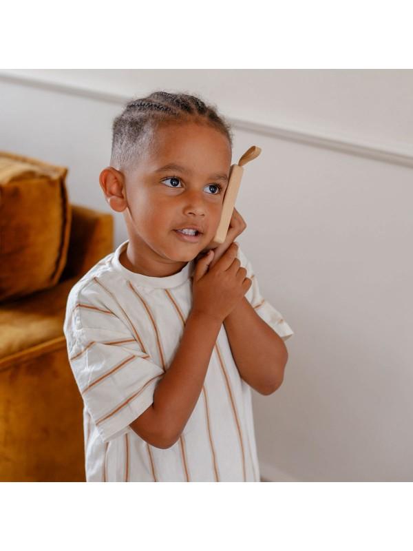 Spelen zoals papa en mama! De houten speelgoed telefoon van Tryco is perfect voor kleine ontdekkers.