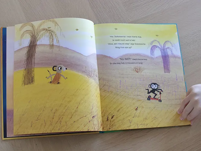 Ontdek het prentenboek Kleine aap. Een prachtig kinderboek om samen te lezen. Vanaf nu bij Moonwoods