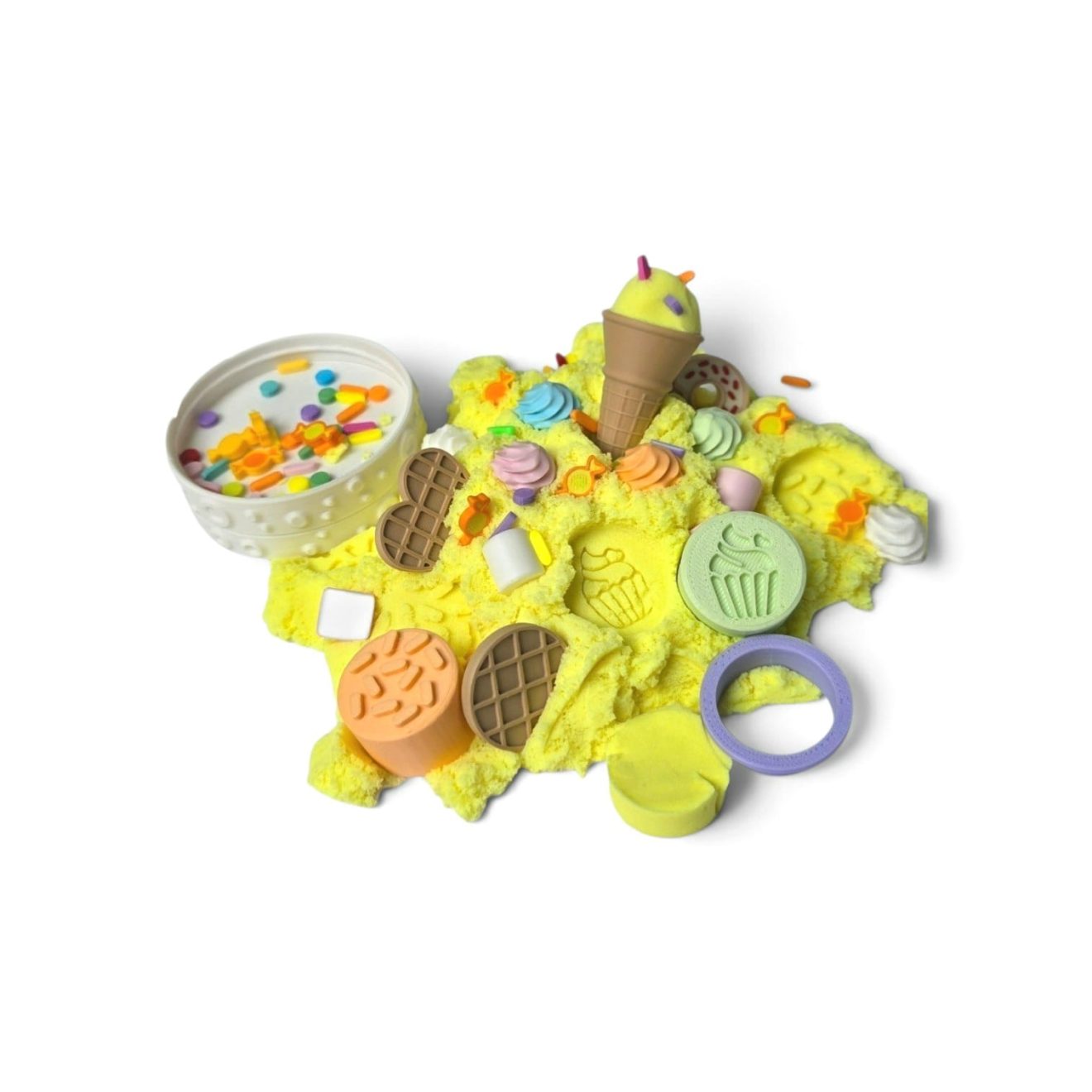 Sensorisch speelgoed voor kleine bakkers! Met SensoryFun BakingFun maken kinderen vanaf 3 jaar de leukste fantasiebaksels met geel Magic Sand.